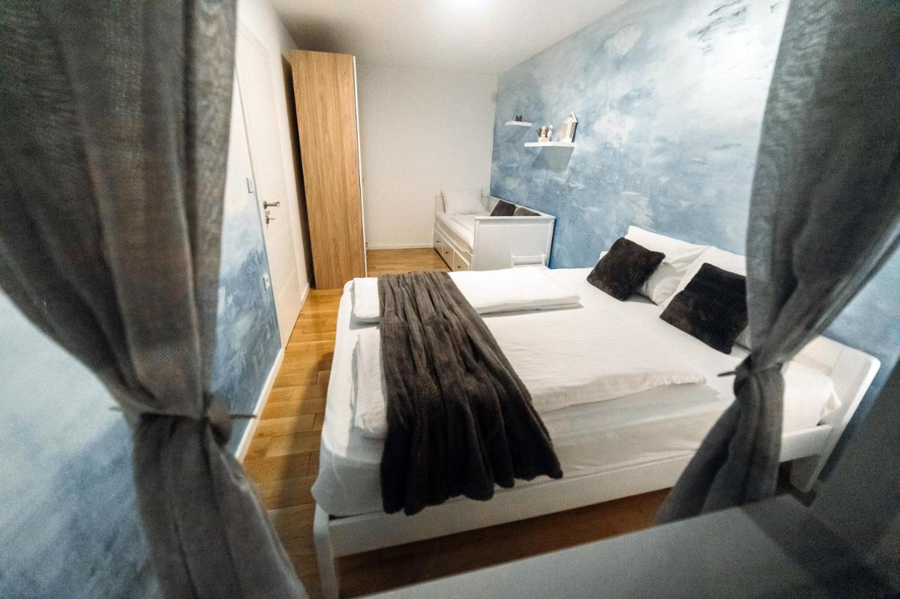 Apartment Eveline Petrčane Extérieur photo