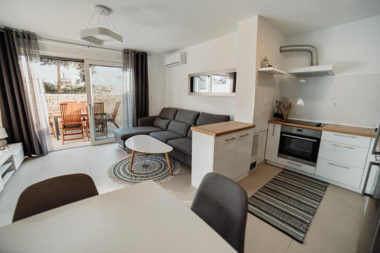 Apartment Eveline Petrčane Extérieur photo
