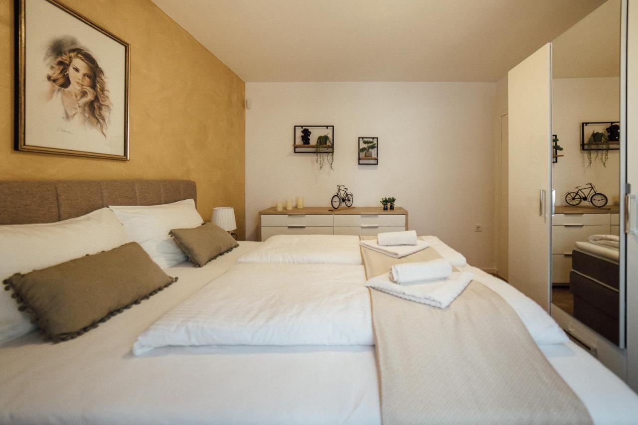 Apartment Eveline Petrčane Extérieur photo
